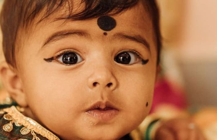 How to Apply Kajal Safely on Newborns